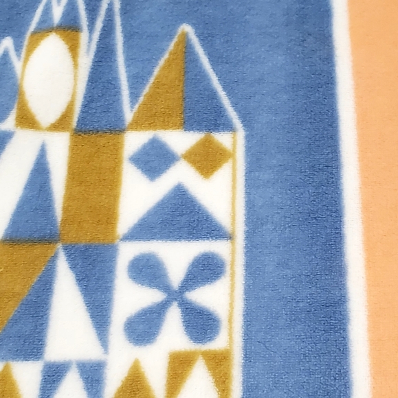 Disney Parks "It's A Small World"  Plush Throw Blanket, Colorblock 40"×60", New - Picture 3 of 15